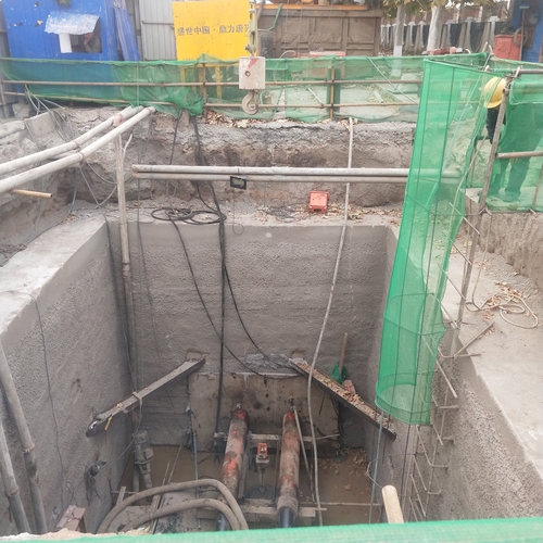 北京顺潮街D1000机械顶管砂卵石破碎顶进正在施工 北京顺潮街D1000机械顶管砂卵石破碎顶进正在施工